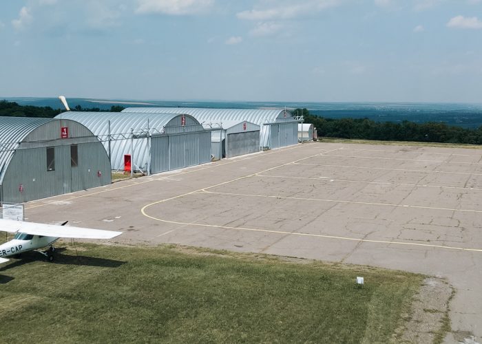 Aeroport-Vaduleni-Vitra-hangar11