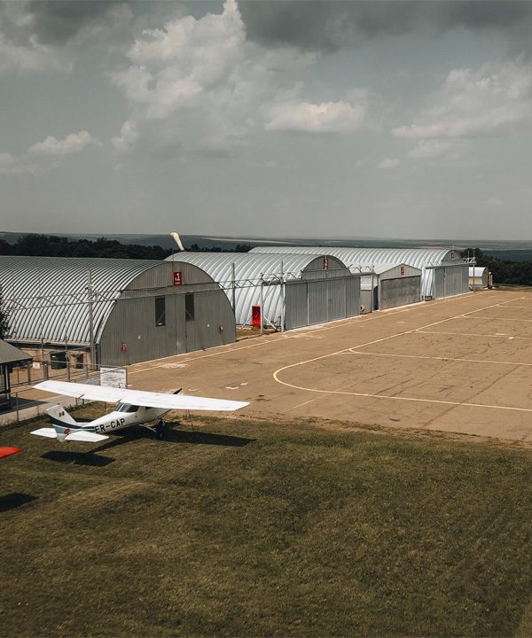 destinatia-de-utilizarea-a-hangare-avion